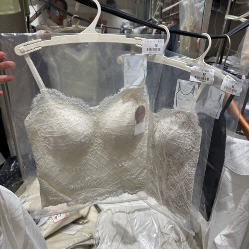 纯欲性感蕾丝V领美背吊带背心女新款带胸垫内搭修身打底上衣6112