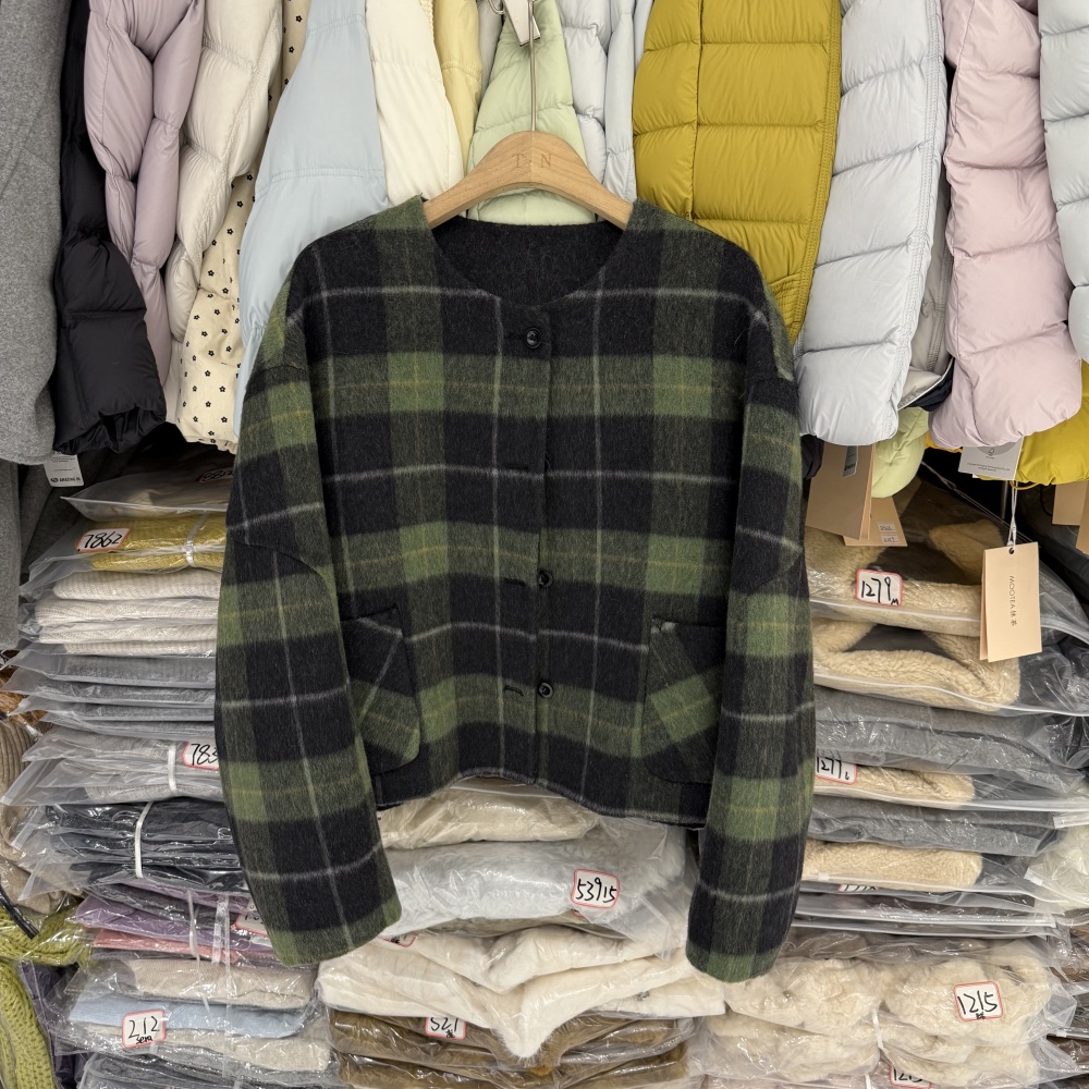 2025冬季气质绿格设计圆领羊绒外套韩系宽松加厚短款保暖大衣9698