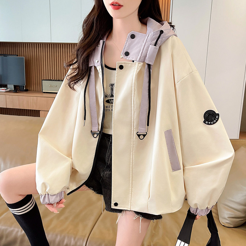 撞色连帽冲锋衣外套女春秋季2026新款宽松爆款小个子工装夹克上衣