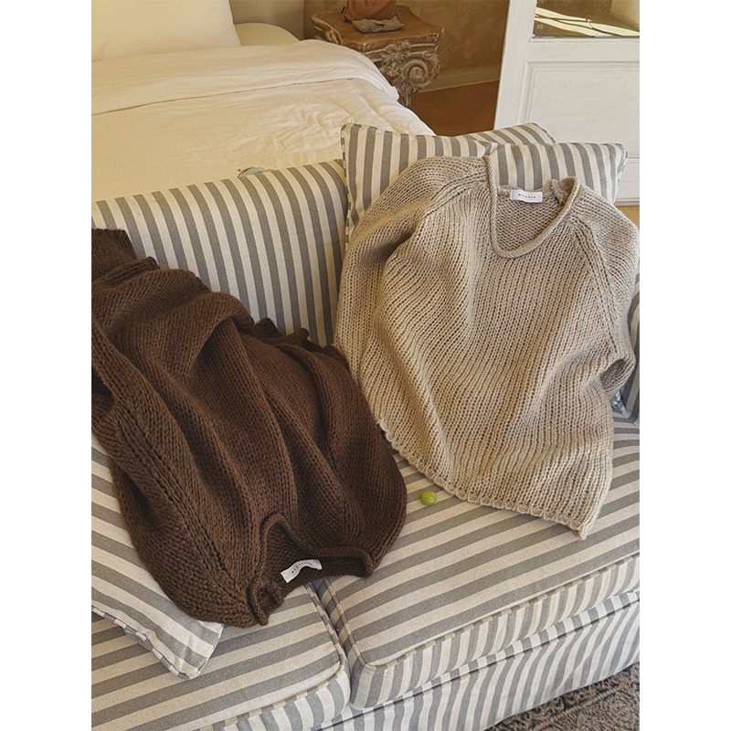 MOERSHOP “北欧精简系”高级感老钱风卷边羊毛套头v领毛衣针织衫