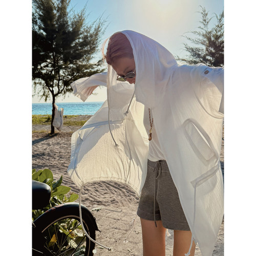 MOERSHOP “淇那薄如蝉翼的私服”超轻量巫婆帽宽松防晒外套上衣