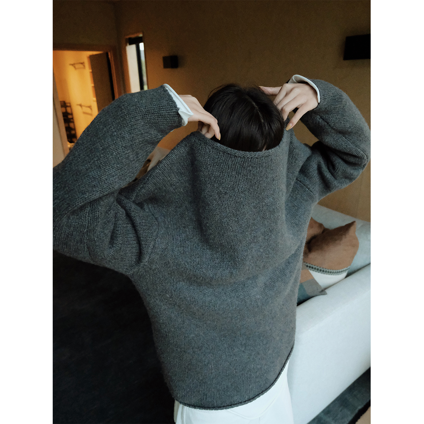 MOERSHOP 舒适系列 极简调性 可机洗北欧100羊毛一字领毛衣上衣女