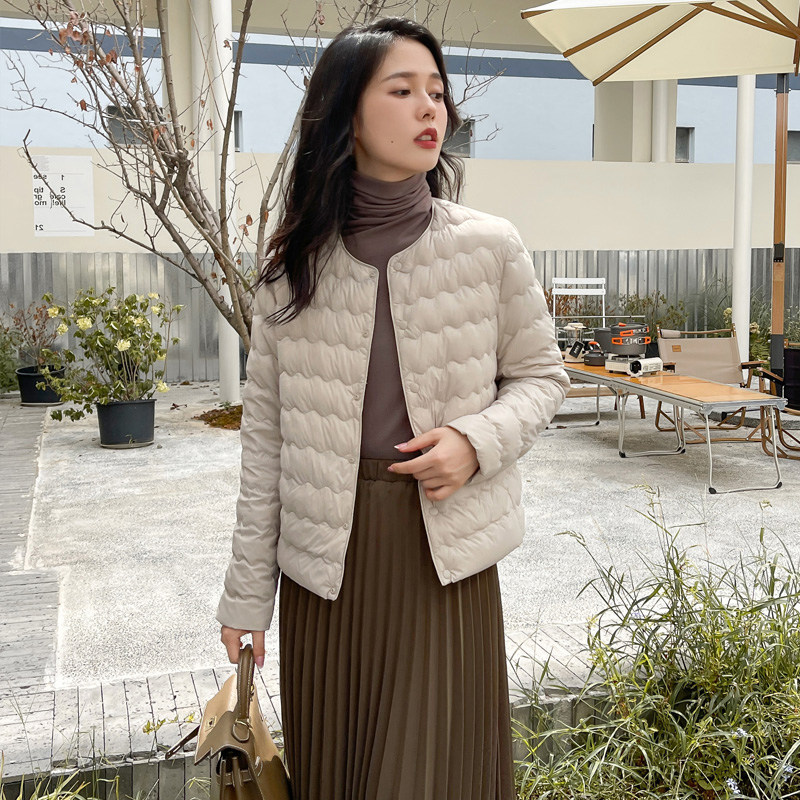 羽绒服女轻薄款白鸭绒圆领可变V领打底内胆长袖外套百搭搭配大衣
