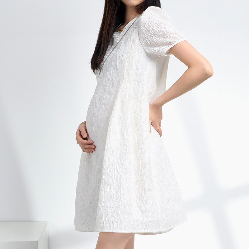 孕妇装宽松连衣裙夏季薄款时尚洋气大码白色孕妈妈裙子女2023新款