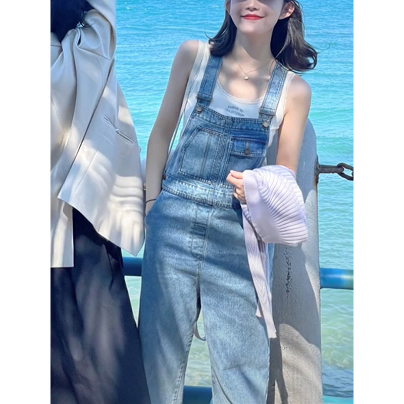 牛仔背带裤女设计感小众2026夏季新款减龄韩版宽松显瘦直筒阔腿裤
