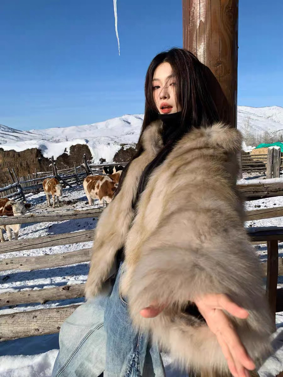 2025新款韩版时尚休闲百搭皮草外套女高级感立领气质毛毛保暖大衣