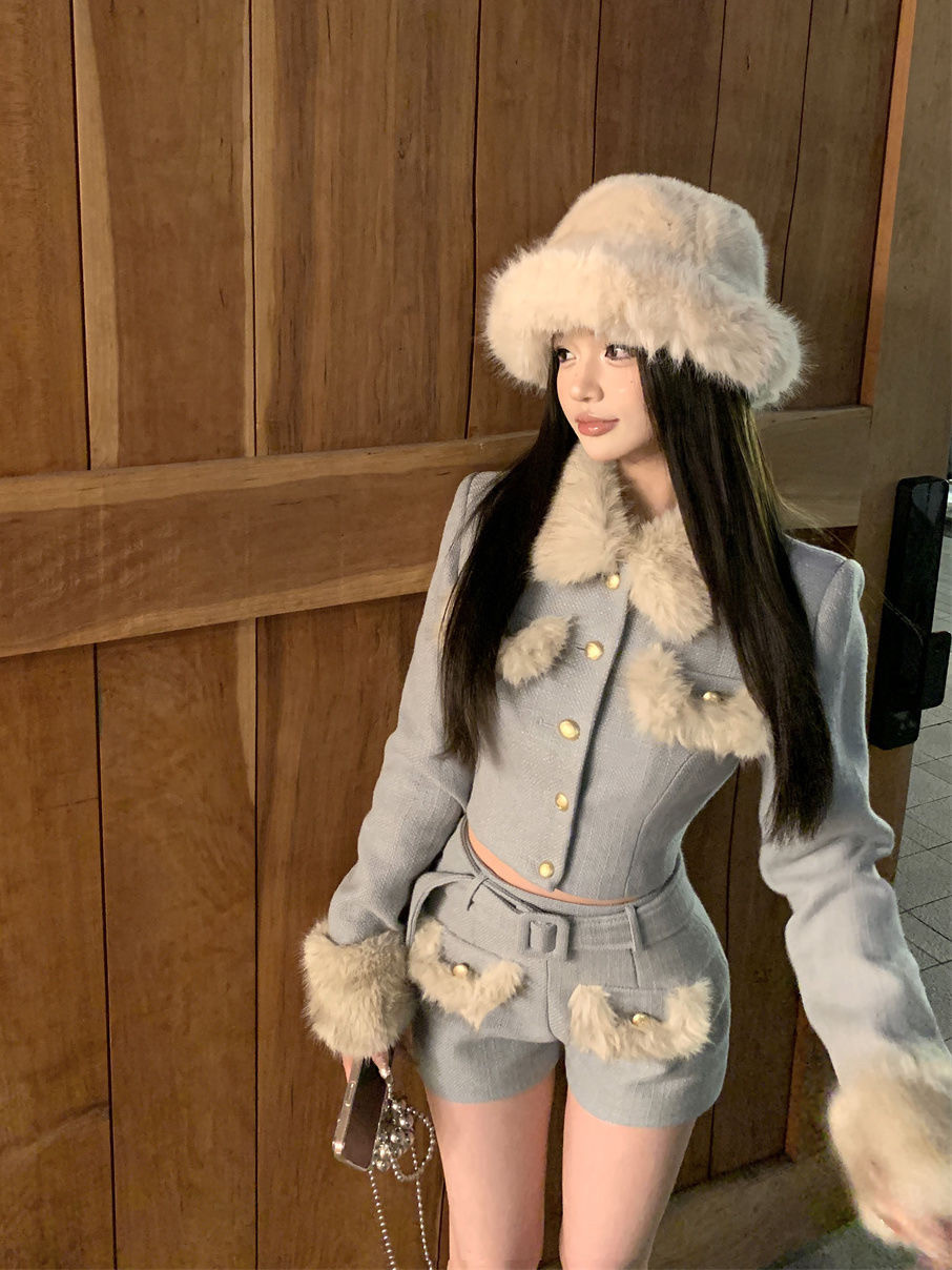2025年秋冬季新款女装小香风厚款毛呢外套保暖洋气上衣短裤套装潮