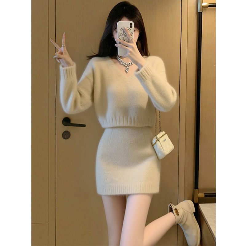 2026超火冬装一整套V领针织衫毛衣包臀短裙气质小香风两件套装女,女装/女士精品,时尚套装,淘宝优惠券,粉丝福利购,淘宝优惠卷