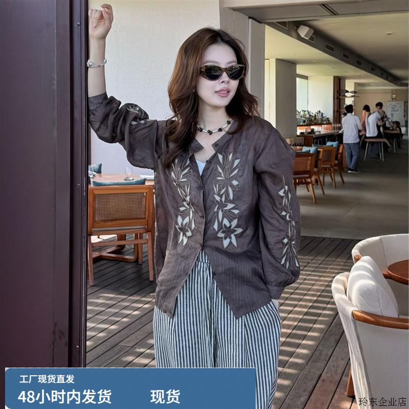 法式复古刺绣度假感苎麻衬衫女2025早秋新款独特漂亮小衫气质上衣