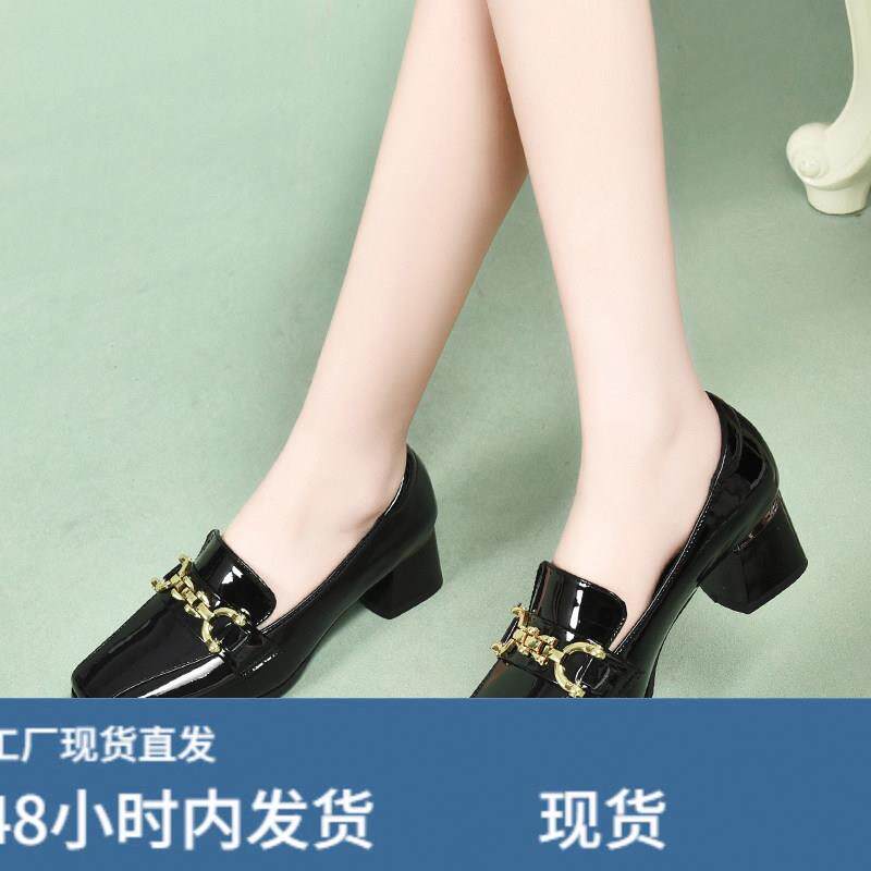 方头小皮鞋女粗跟漆皮英伦风乐福浅口单鞋
