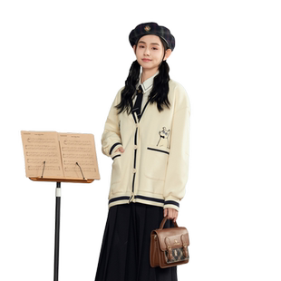 紫涵V领针织开衫女秋季新款学院风设计感休闲刺绣单排扣宽松外套