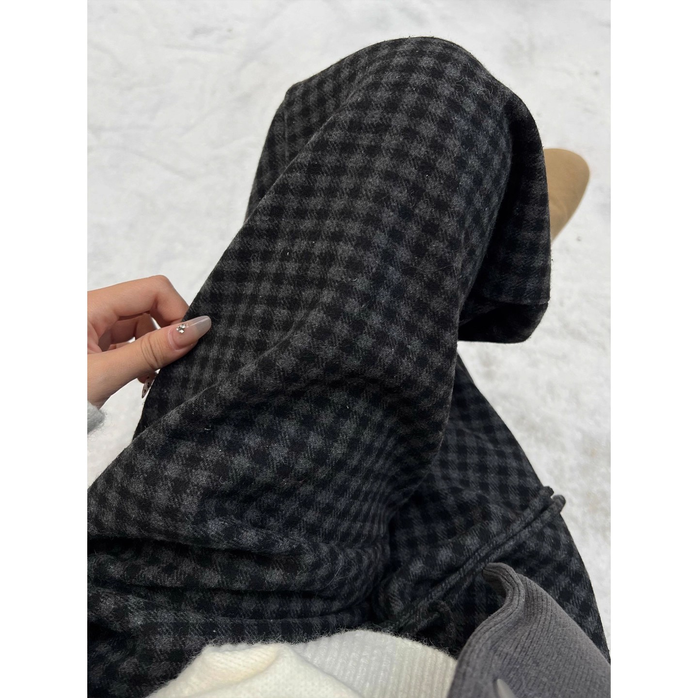 灰色加绒加厚格纹阔腿裤女秋冬季2025新款高腰显瘦宽松直筒格子裤