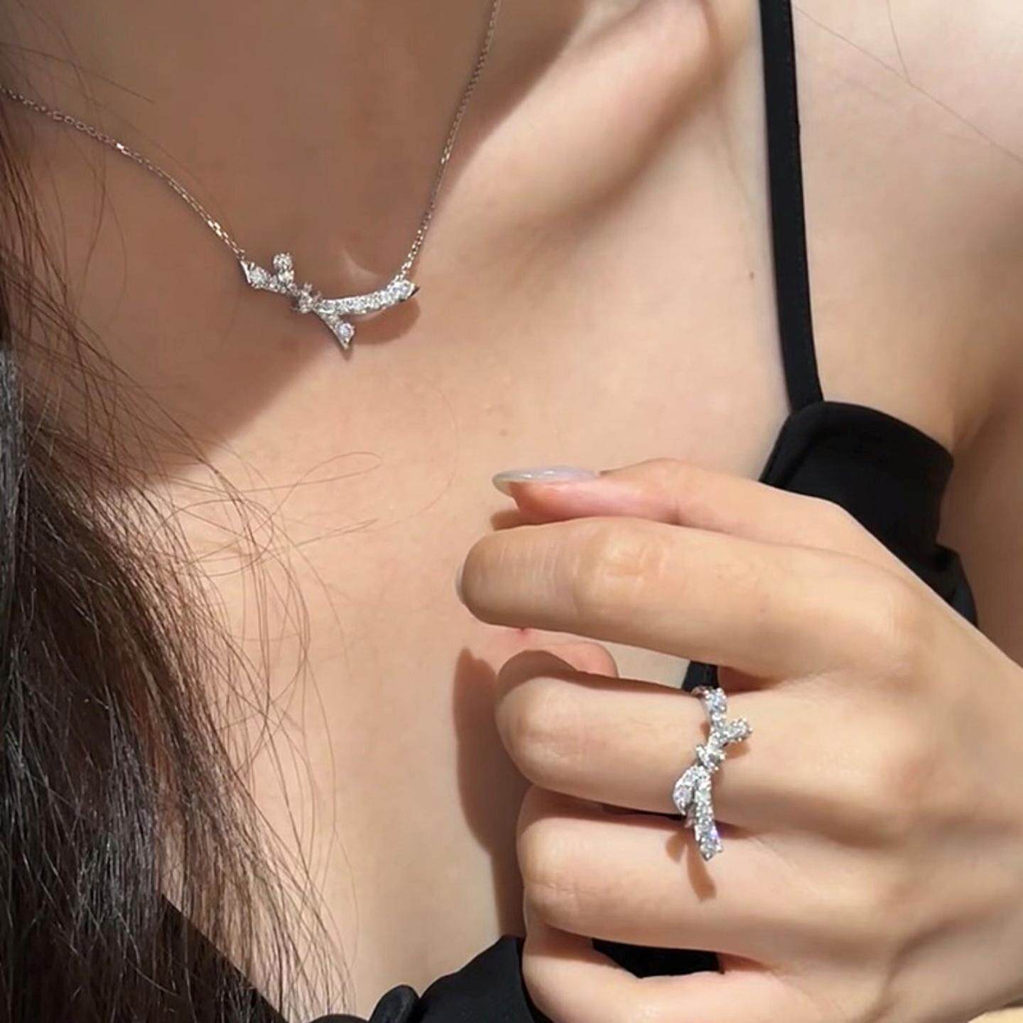 甜美感满锆蝴蝶结项链耳环戒指女