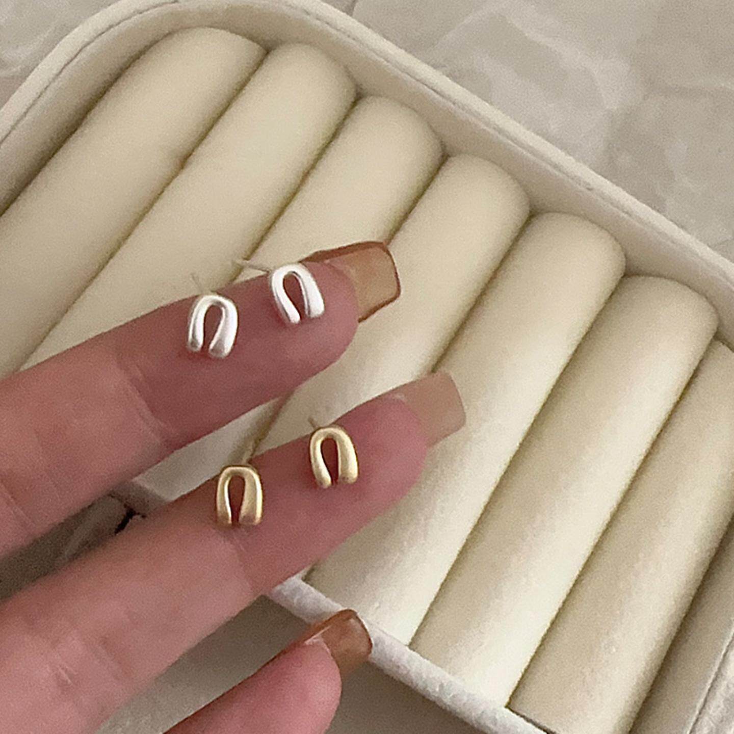 港风复古磨砂U型马蹄耳钉女小巧