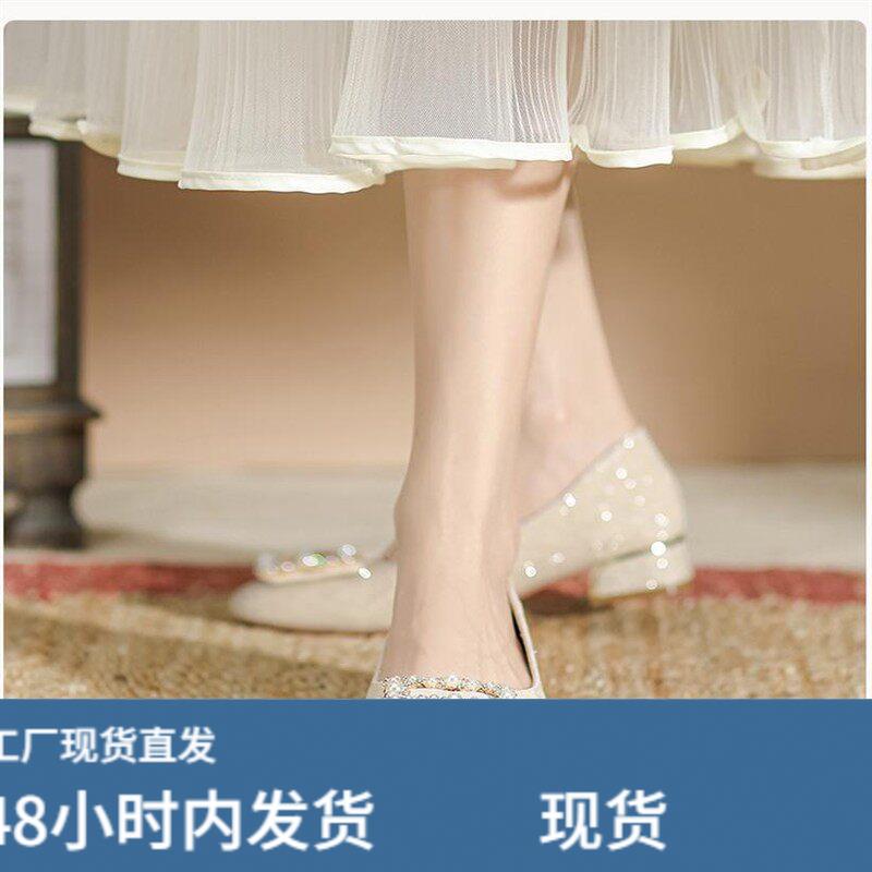小码女鞋32码低跟鞋子夏季香槟色中式秀禾婚鞋女鞋配裙子旗袍单鞋图片