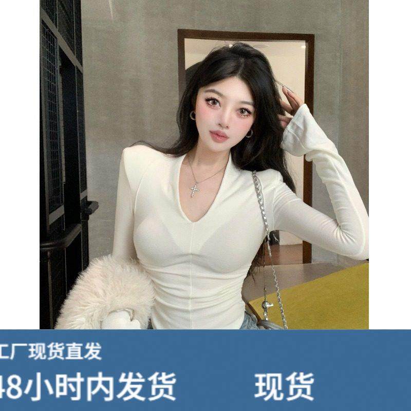 秋冬新款法式时髦洋派V领褶皱T恤女气质薄款喇叭长袖内搭衣上衣,服饰配件/皮带/帽子/围巾,口袋巾,淘宝优惠券,粉丝福利购,淘宝优惠卷
