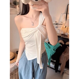 吊带上衣 斜领露肩露背短款 夏季 纯欲风辣妹性感扭结不规则纯色修身