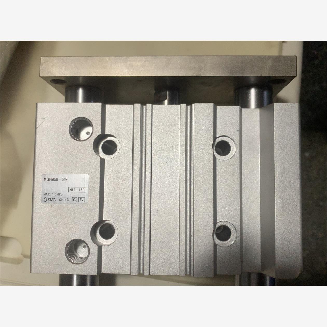 库存现货全新SMC气缸MGPM50-50Z全新为使用有磕碰看图议价