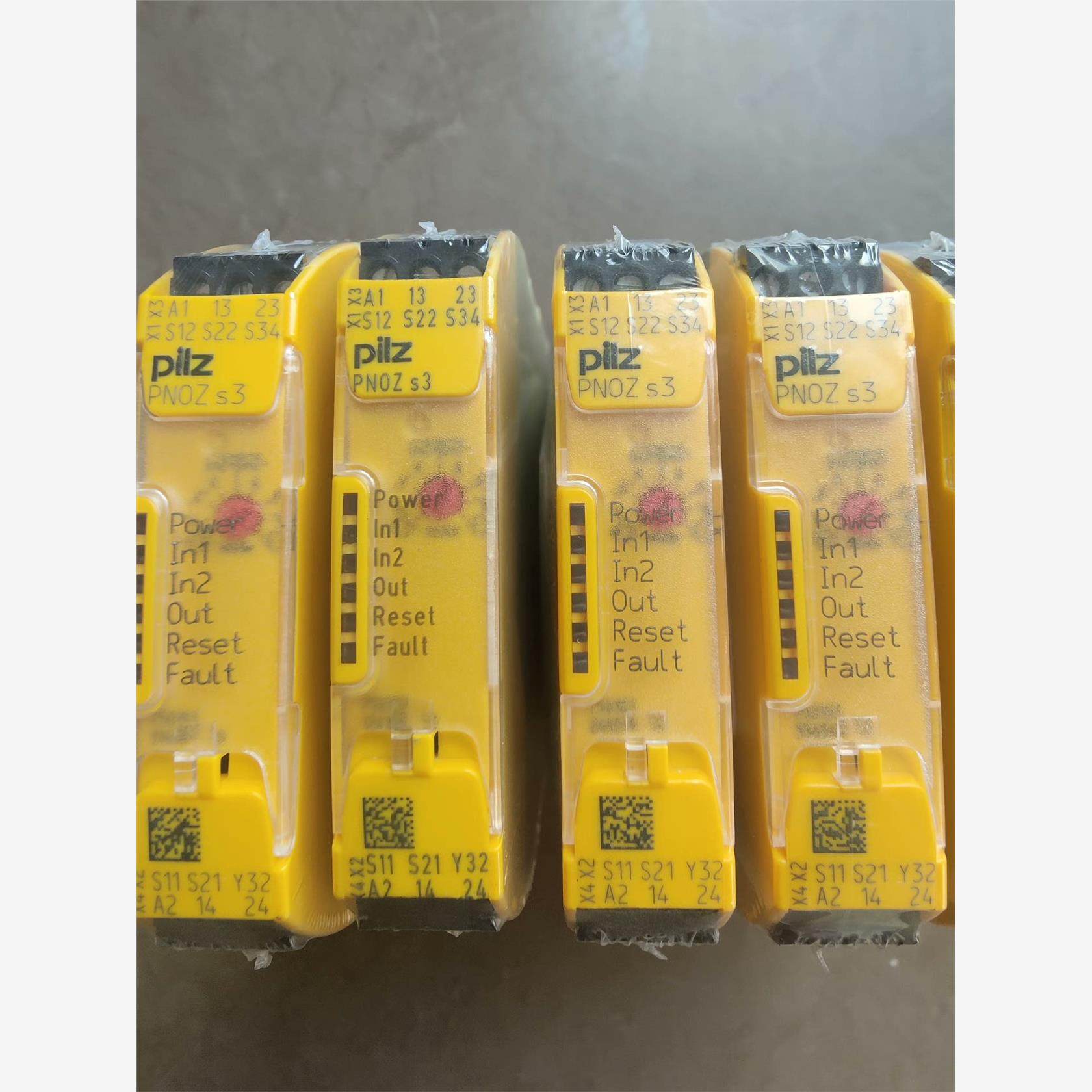 皮尔兹安全继电器Pilz s3 750103全新库存现货，现货顺议价
