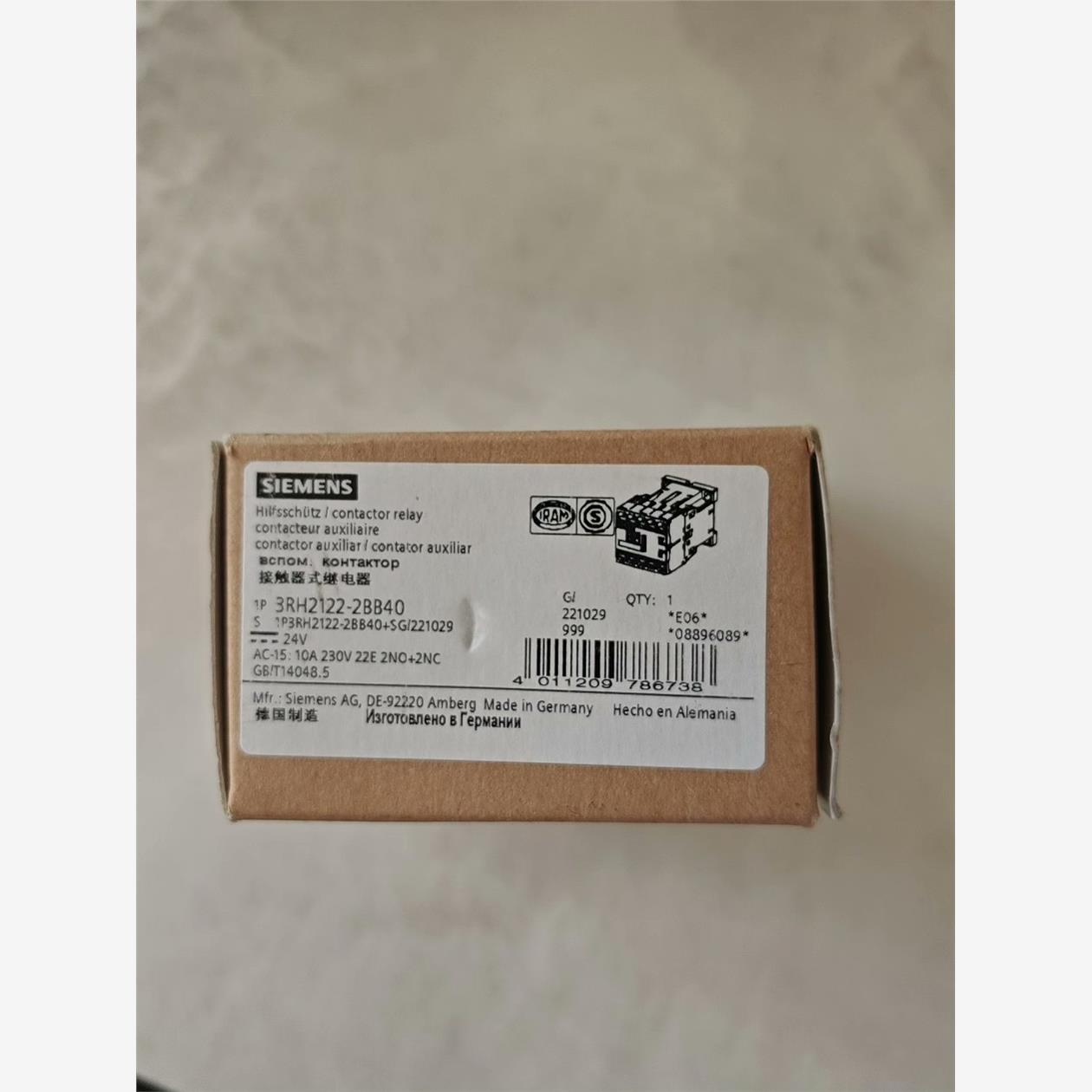 西门子3RH2122-2BB40接触器，全新库存现货正品，实图拍议价