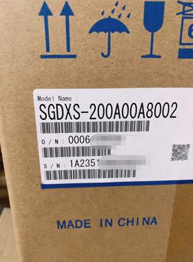 安川伺服驱动器，型号SGDXS-200A00A8002实物图