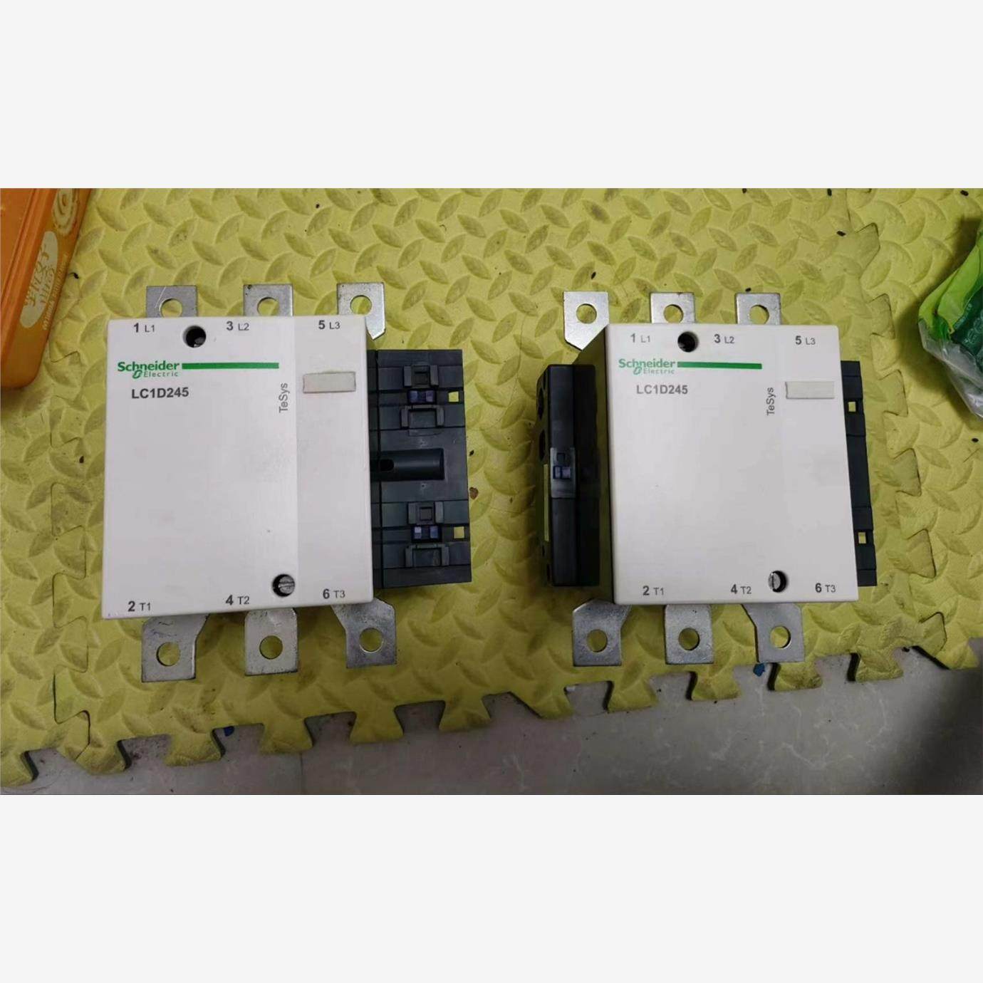 施耐德接触器LC1D245Q7C，线圈380V，全新没包装，议价