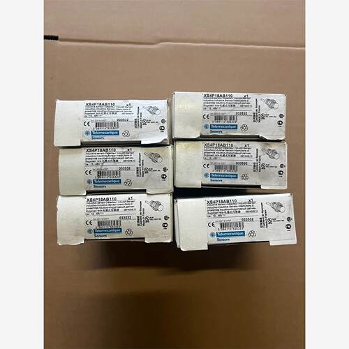 施耐德接近开关，XS4P18AB110，全新现货还剩1只，包议价