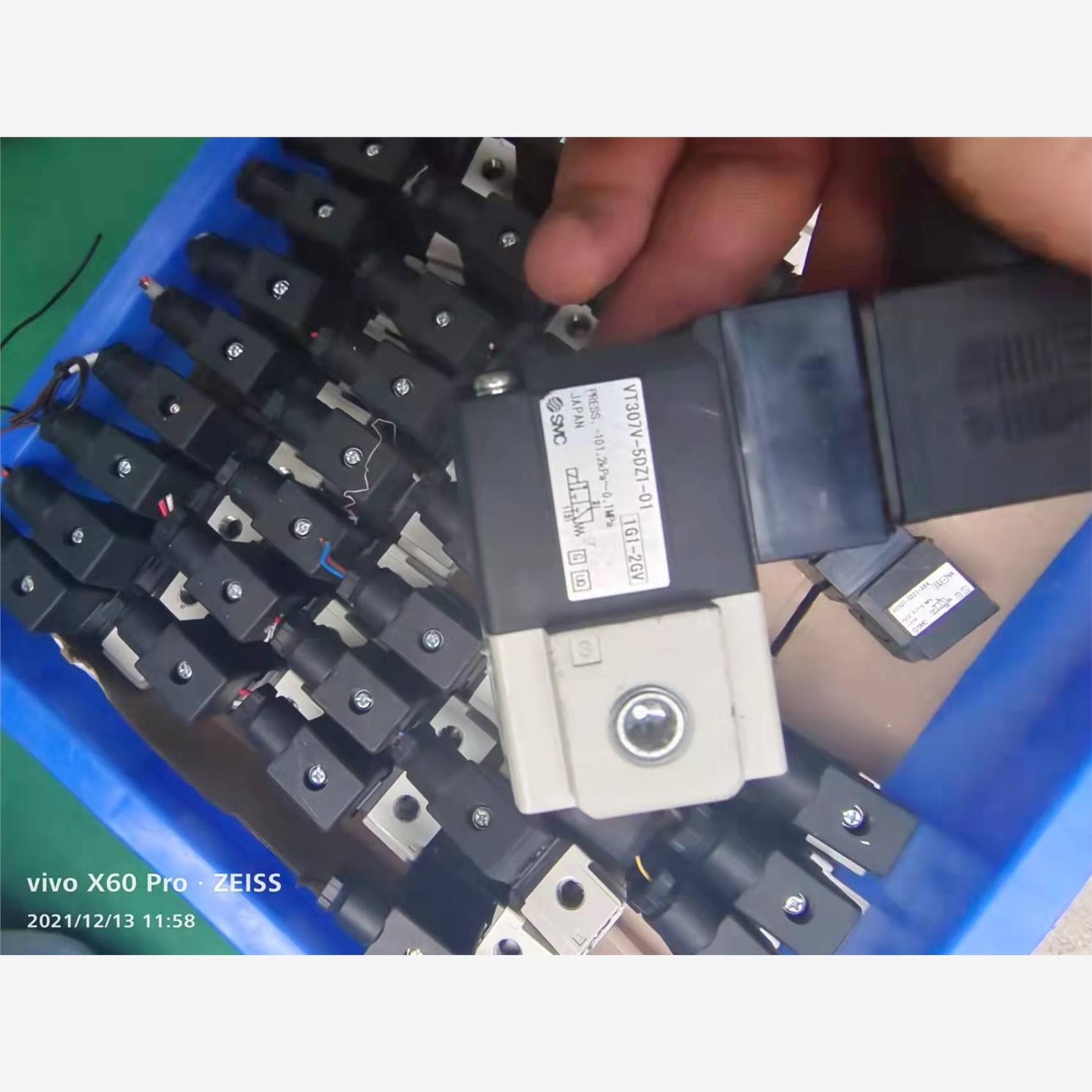 日本进口SMC电磁阀VT307V-5DZ1-01成色很漂亮有