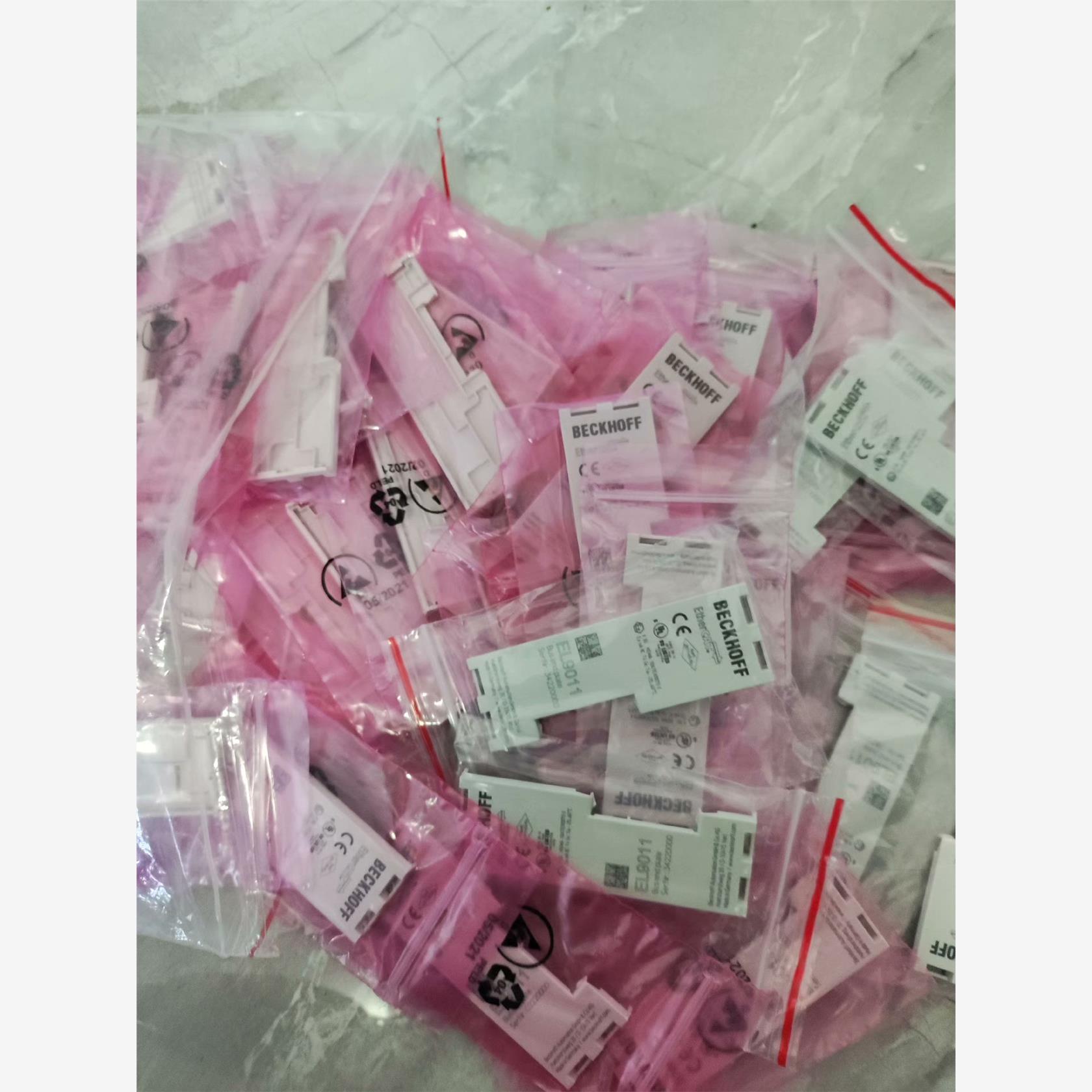 倍福全新EL9011，标价是单价，十个以上包邮普通快递议价