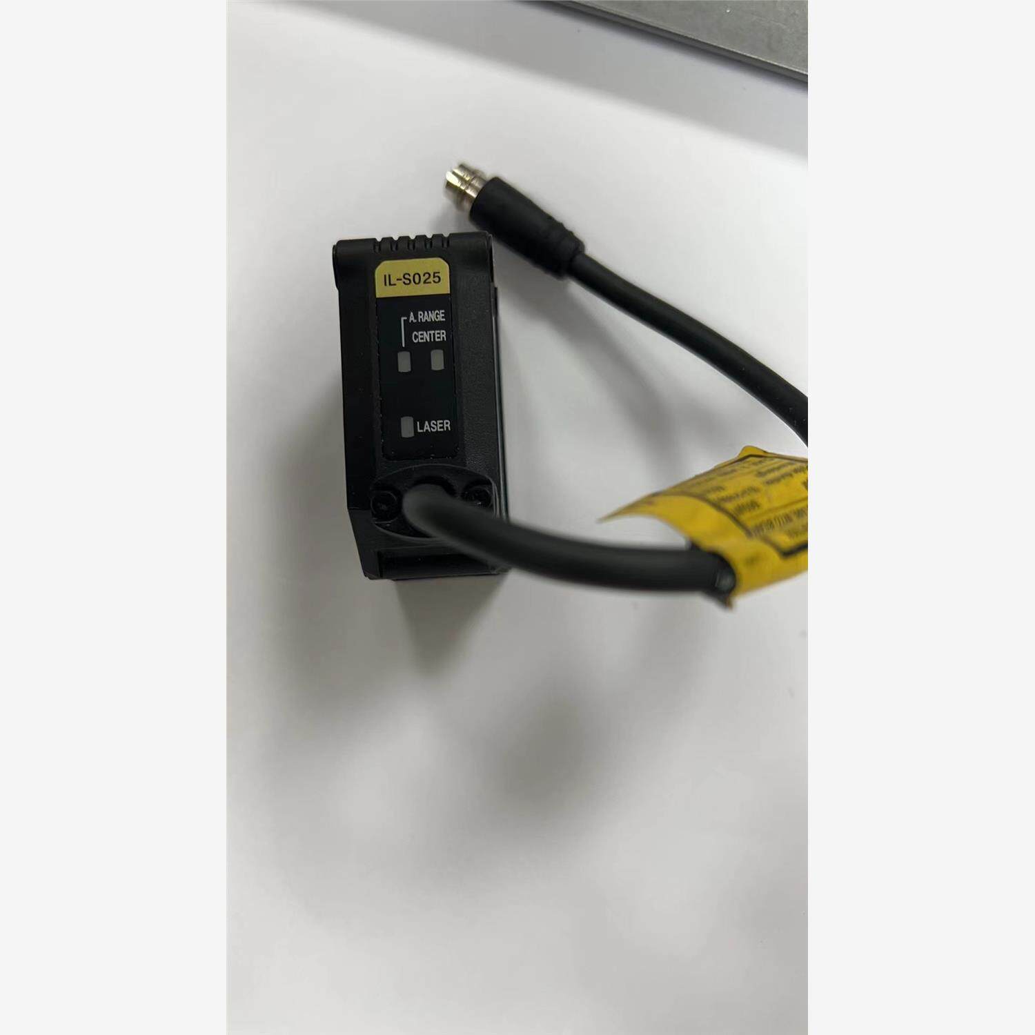 日本KEYENCE基恩士IL-S025激光位移传感器全新无包