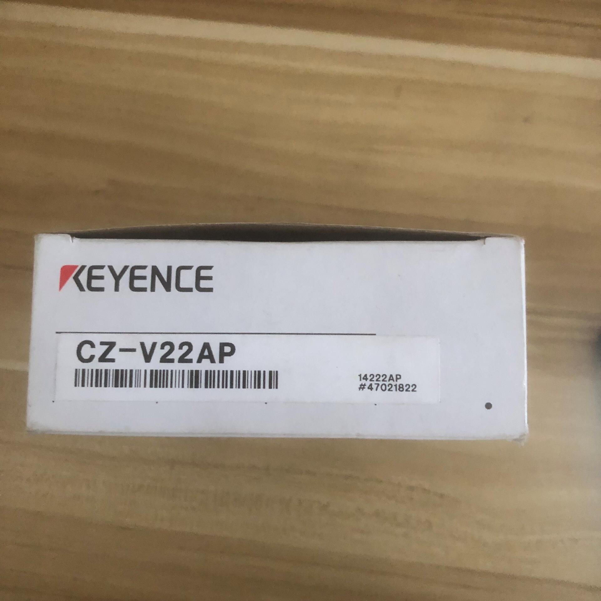 全新日本基恩士CZ-V22AP放大器，实物图！数量一个，感兴议价