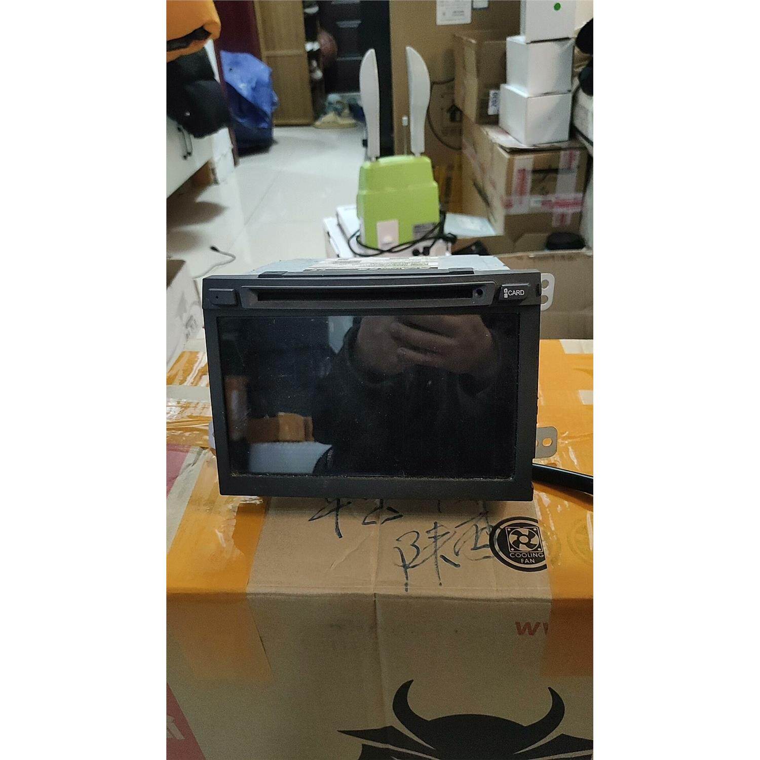 飞歌大众智能车机导航，4S店拆机，大屏幕，屏幕外边框有两处开