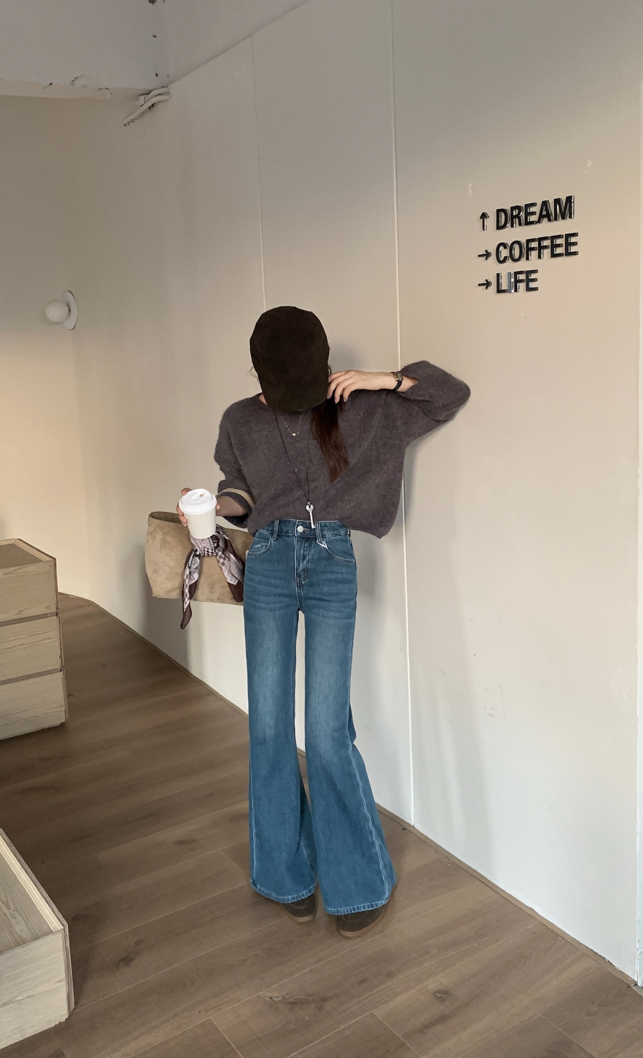 2025秋冬新款高腰四面弹薄绒显瘦显高舒适气质设计感喇叭长裤DADA