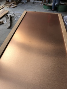 巍耐VN2052金属防火板 0.8mm厚耐火板美耐板光泽感玫瑰金免漆室内