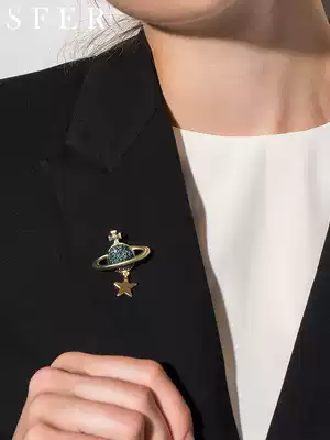 Planet brooch female anti-light cute Japanese high-end atmospheric neckline accessories to send girlfriends birthday gifts