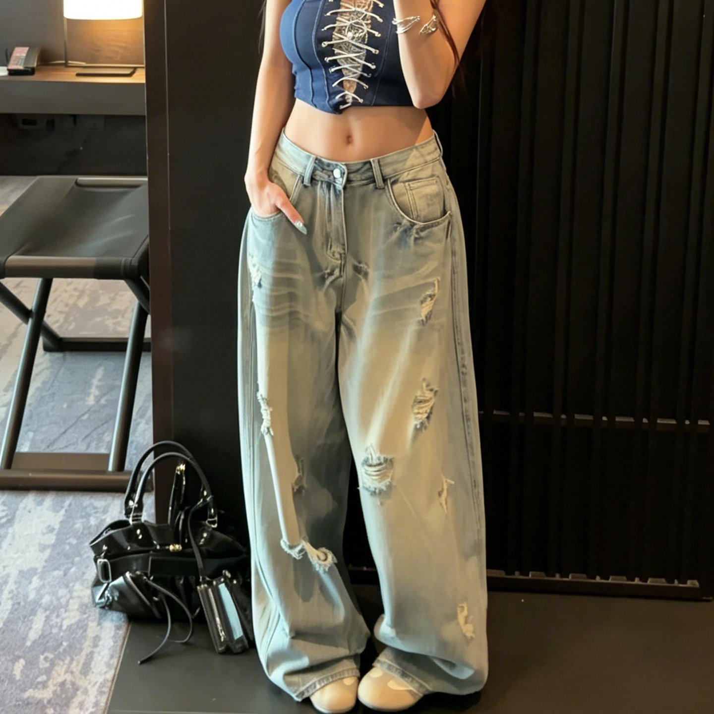 美式浅蓝色破洞阔腿牛仔裤女秋季新款设计款宽松显瘦直筒拖地裤子