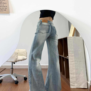 美式复古微喇牛仔裤女2025年秋季新款低腰显瘦辣妹不贴腿喇叭裤子