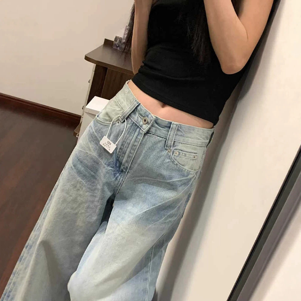 浅蓝色水洗猫须阔腿牛仔裤女2026夏秋季新款宽松显瘦直筒拖地裤子