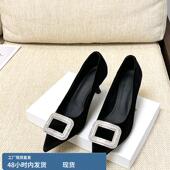 名媛气质尖头浅口通勤方扣单鞋 水钻高跟鞋 女细跟黑丝绒2025春新款