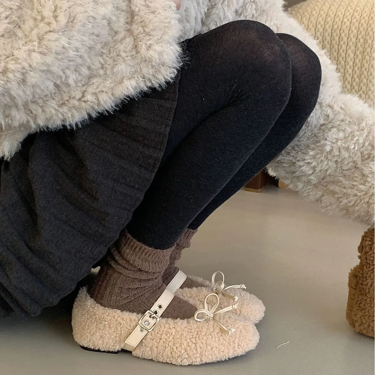 2025新款圆头蝴蝶结一字带卷毛毛厚底加绒保暖女单鞋软底玛丽珍鞋