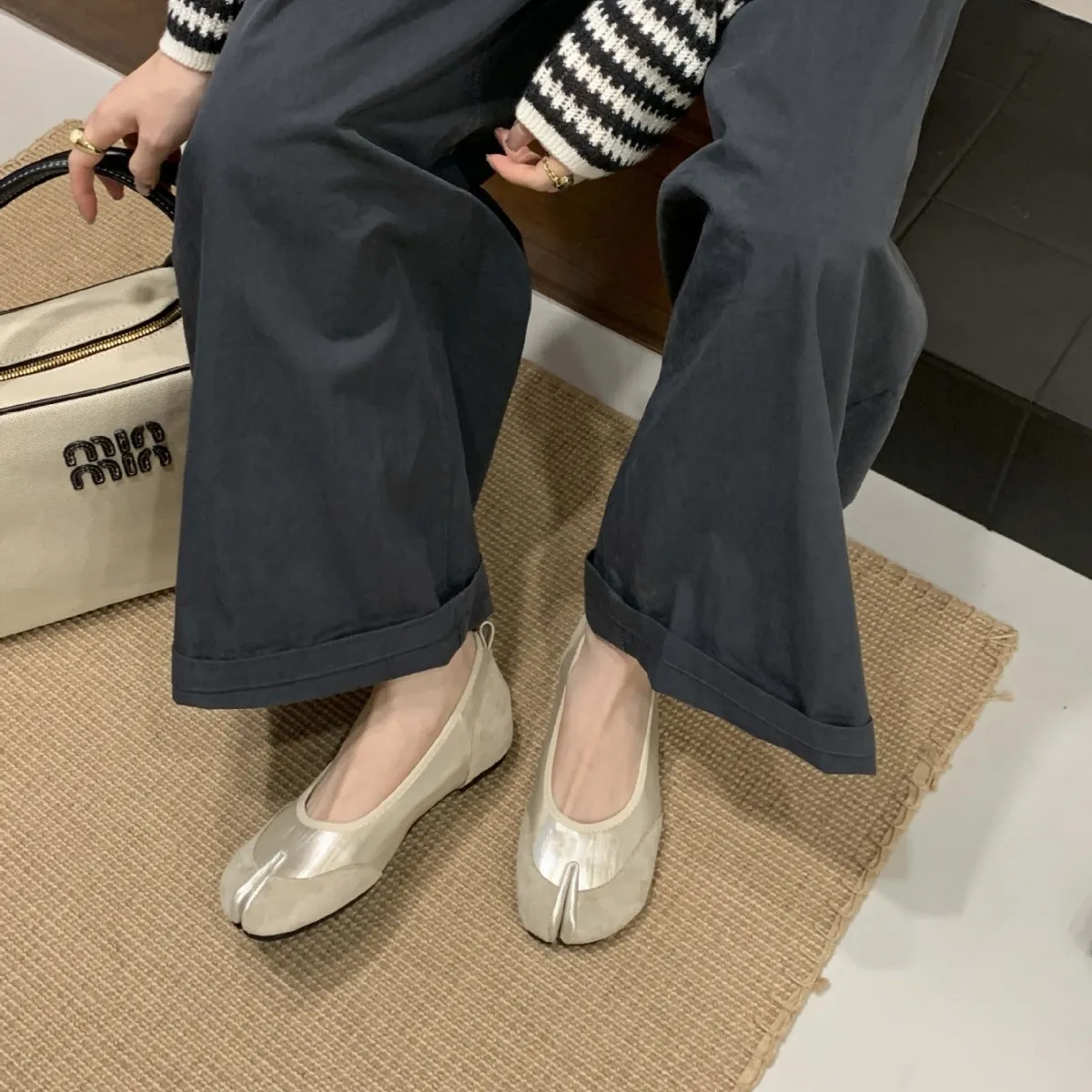 2025秋季新款韩版百搭款软底分趾内增高单鞋