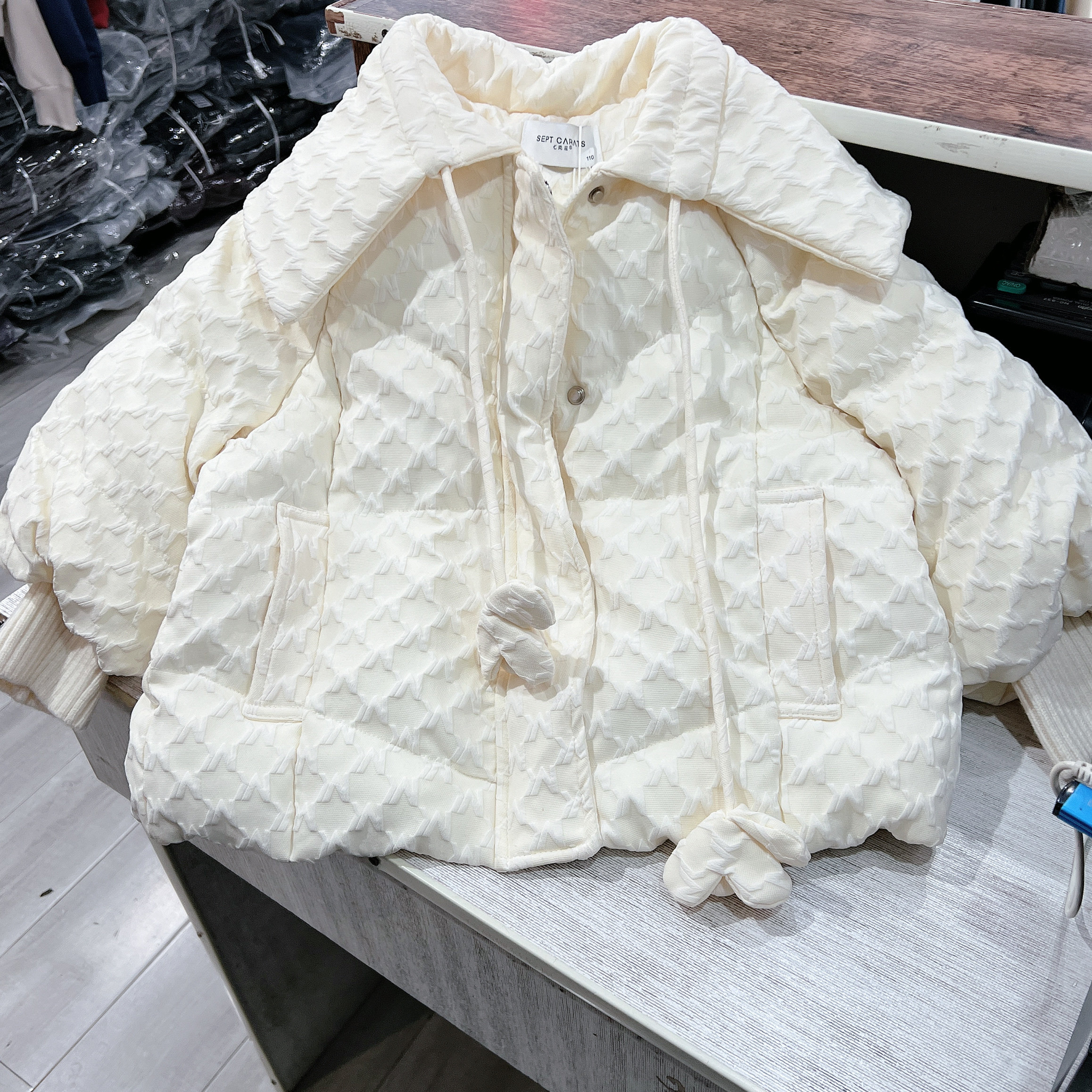 女童品牌羽绒服2024新款女孩普通外套