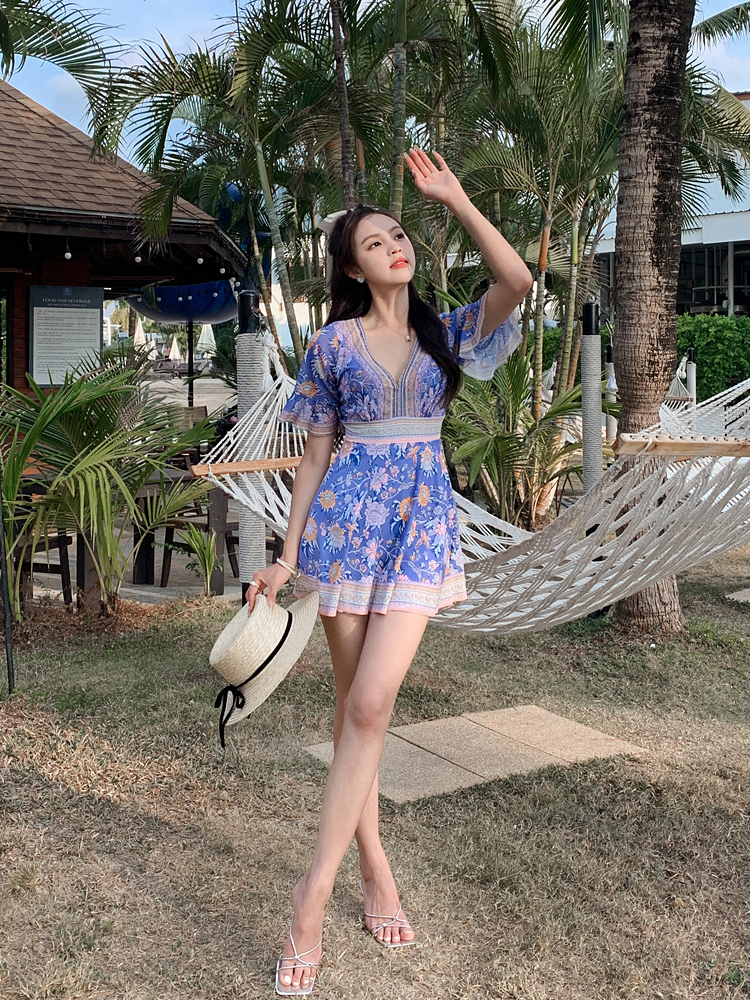 奇海62085分体裙式游泳衣女款碎花保守大码胖mm钢托聚拢显瘦遮肚