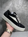 Black (Suede)