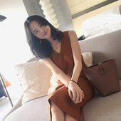 针织背心裙子女 气质V领宽松显瘦无袖 复古开叉法式 连衣裙夏中长款