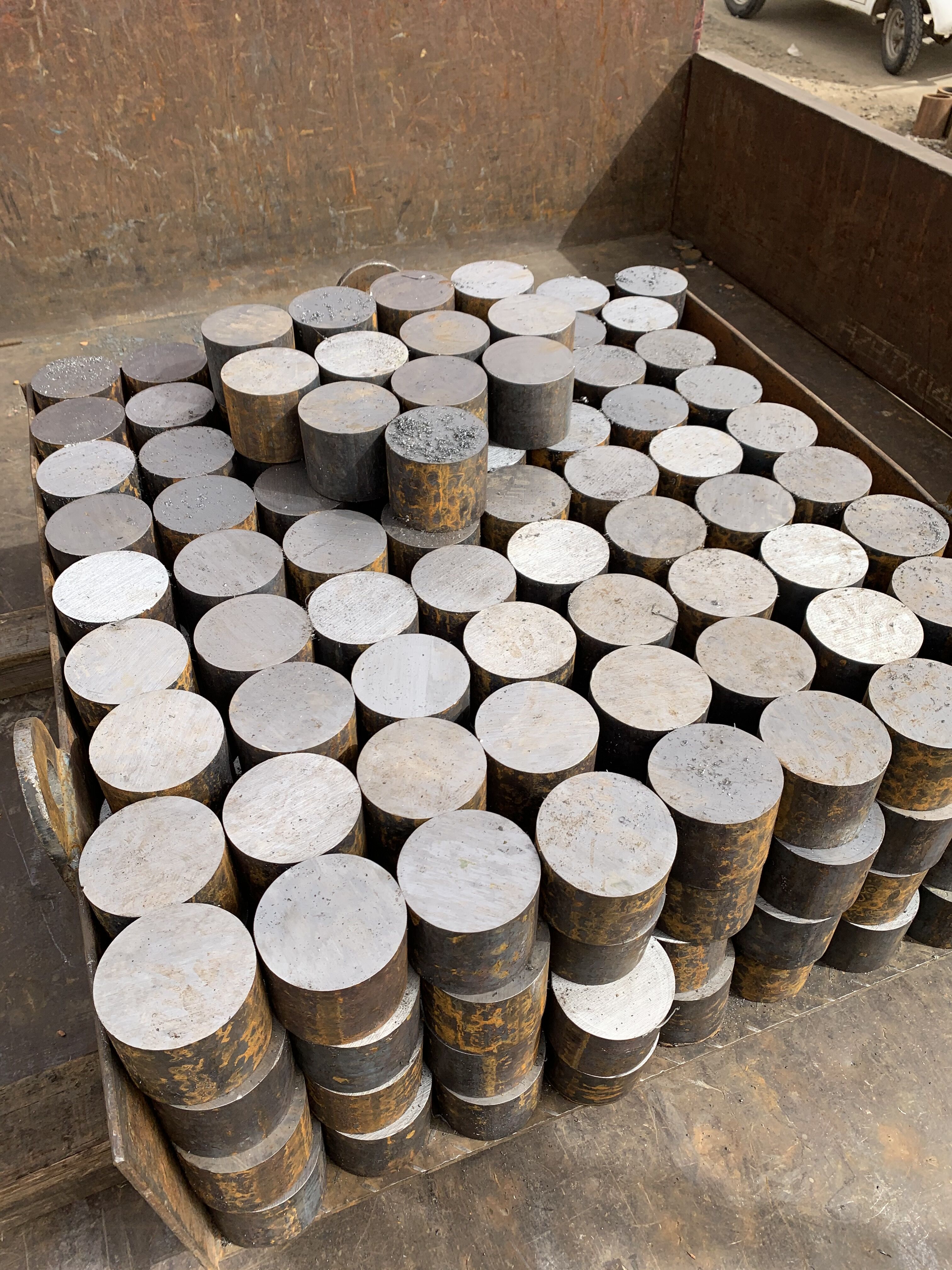 合金圆钢 38CrMoAl 30CrMnSi 35CrMnSiA GCr15 圆棒 圆钢 轴承钢