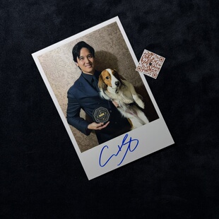 棒球选手 大谷翔平 Shohei Ohtani 和他的狗狗 亲笔签名照片