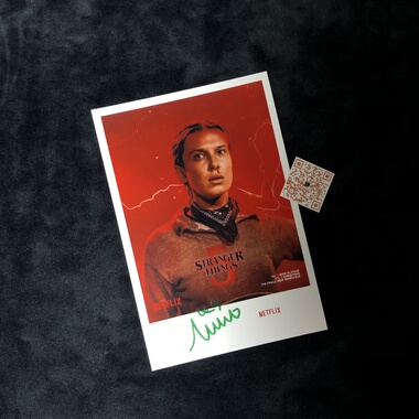 怪奇物语5StrangerThings米莉博比布朗Millie Bobby Brown亲签照