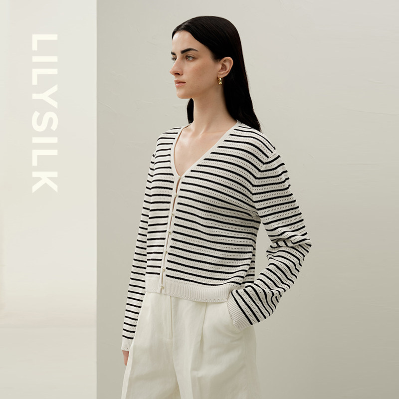 V领条纹针织衫莉莉秀客混纺上衣垂坠慵懒风金属纽扣设计LILYSILK