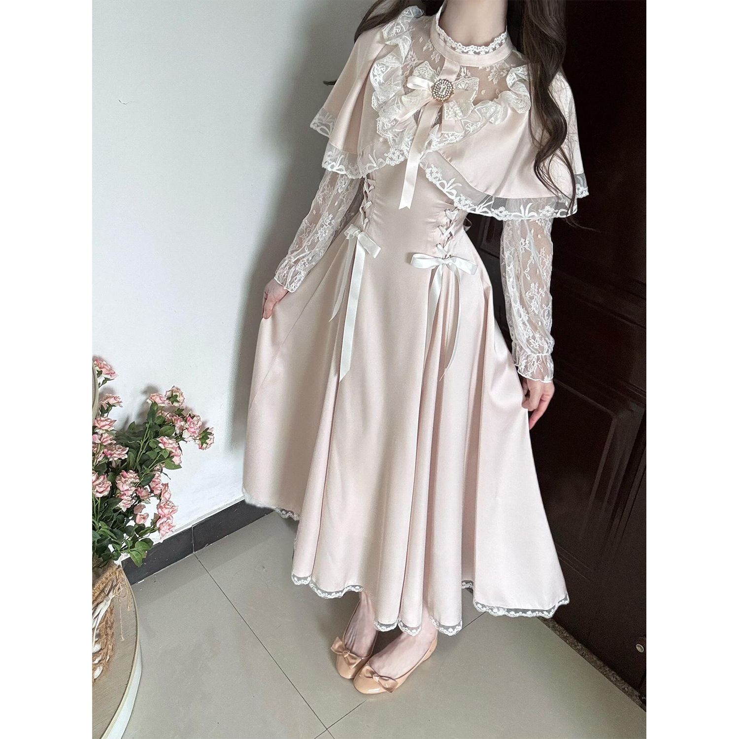 忧郁草莓 春夏甜美日系清楚系粉色斗篷连衣裙设计感气质优雅长裙